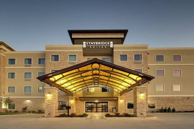 Spacious 3BD w / King Bed, Pool Gym – Near Grandscape, Legacy West, Frisco!, photo 3