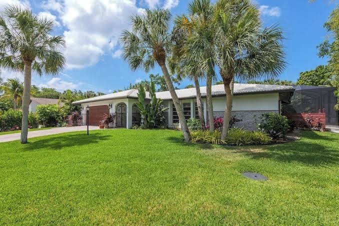 Home ON Key with pool, hot tub, putting green, arcade games, bike mins to beach! - Five-Bedroom House
