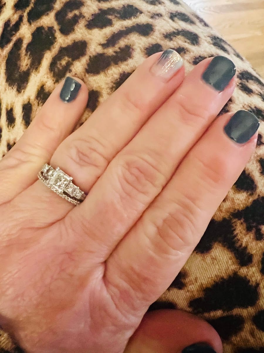 Q2 Nails LLC