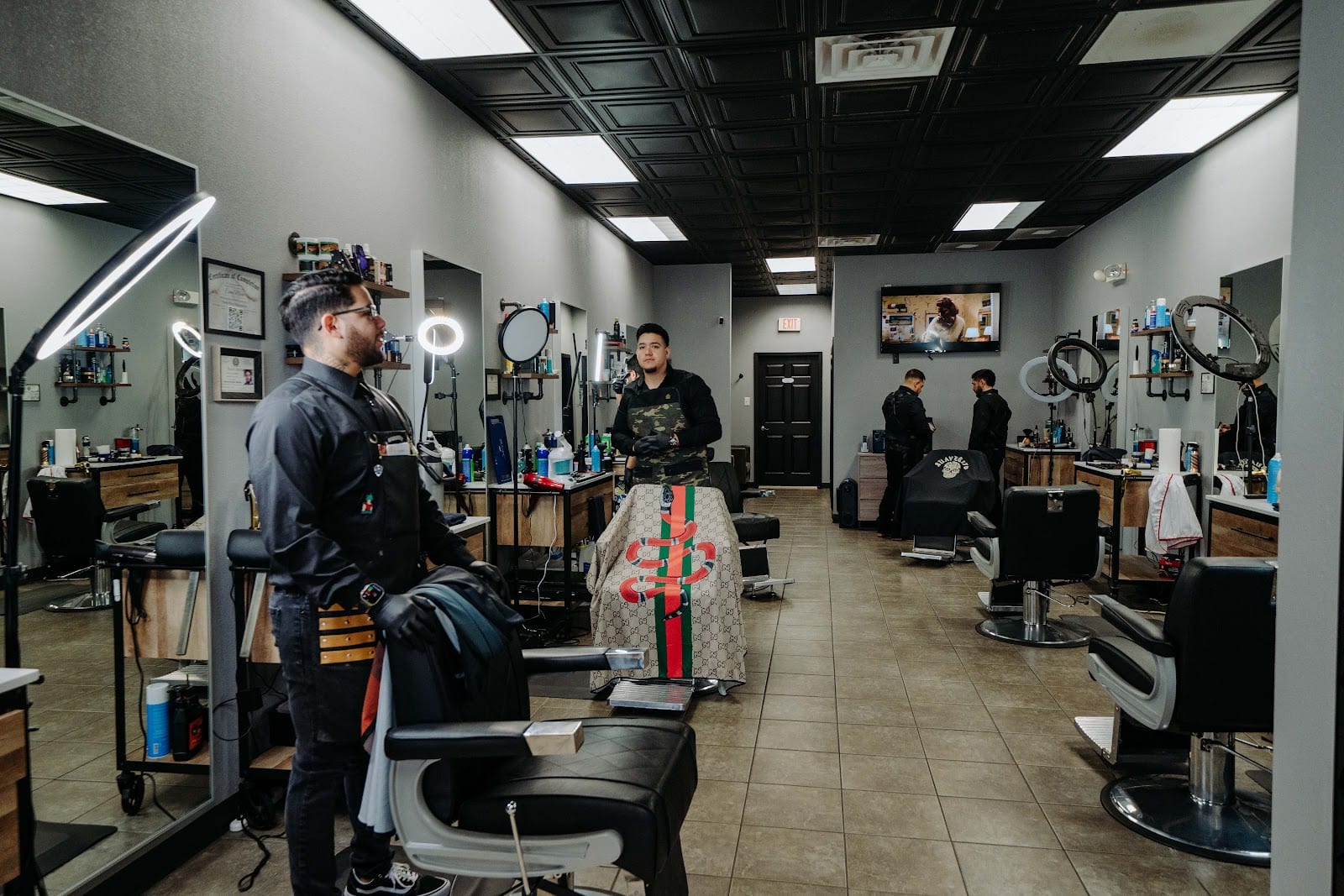 High Altitude Barbershop, photo 2