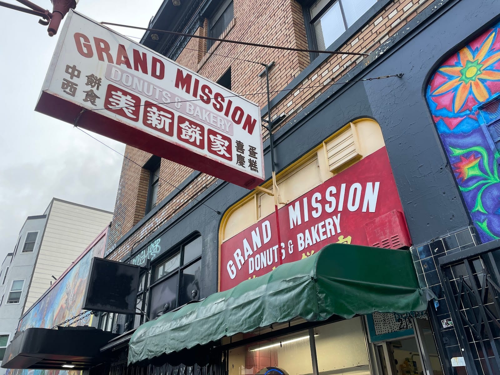 Grand Mission Donuts & Bakery
