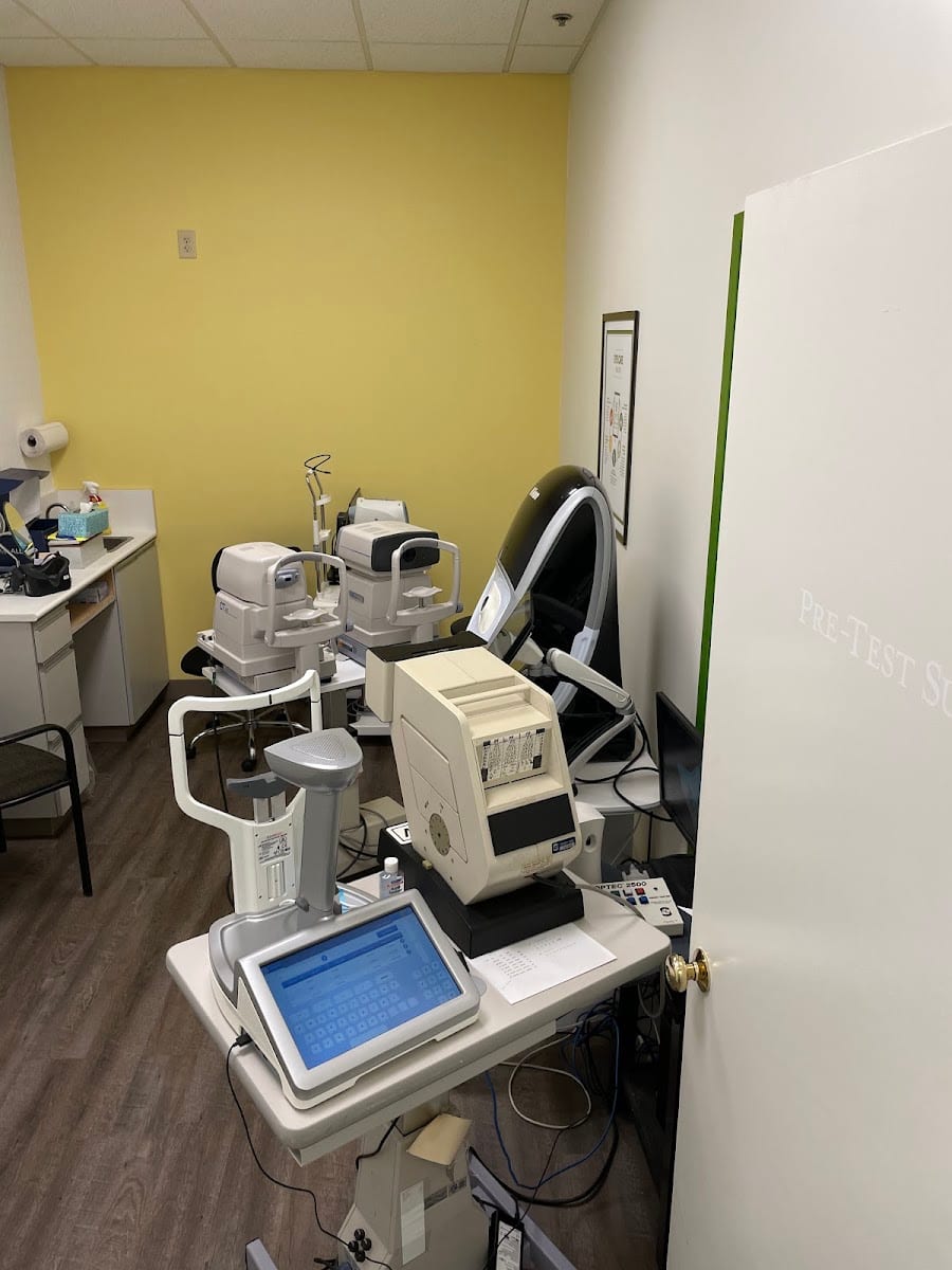 Pearle Vision, photo 3