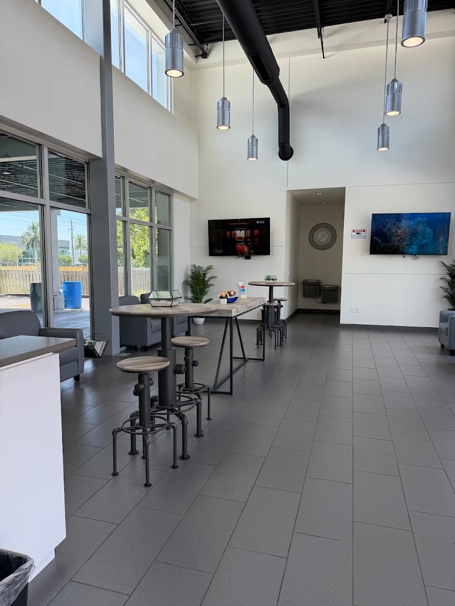 Larry's Car Wash SRQ