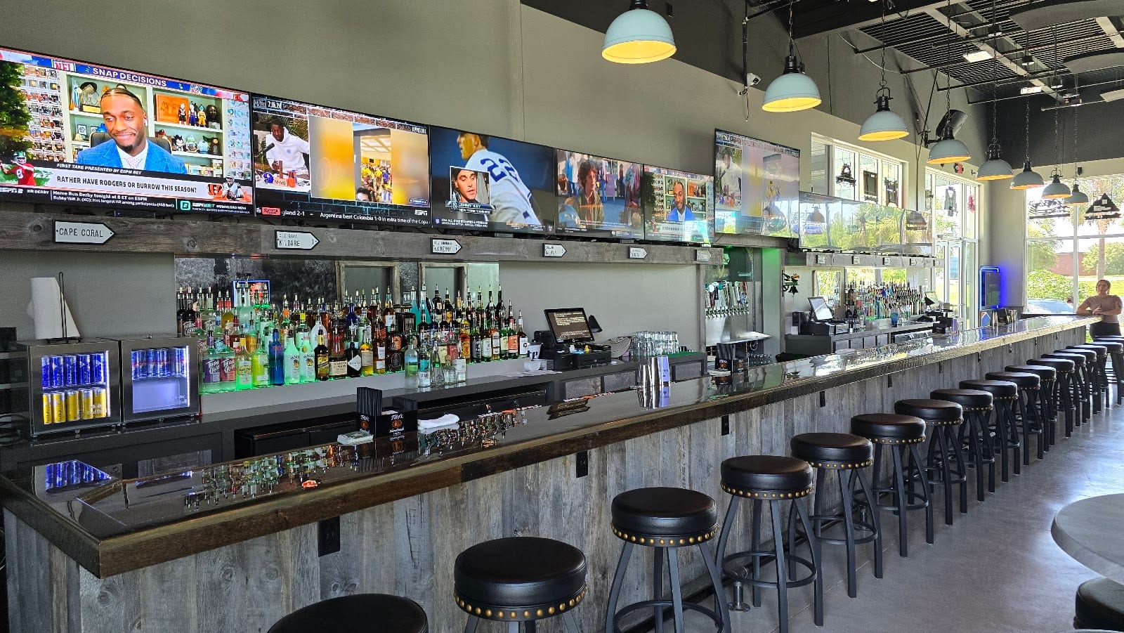 Paddy Wagon Irish Pub - Fruitville Commons, photo 2