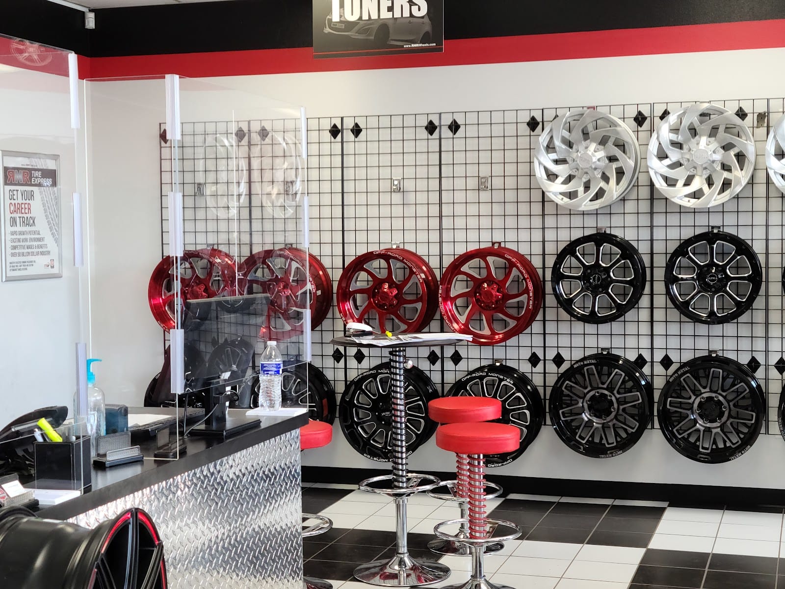 RNR Tire Express Lubbock North, photo 4