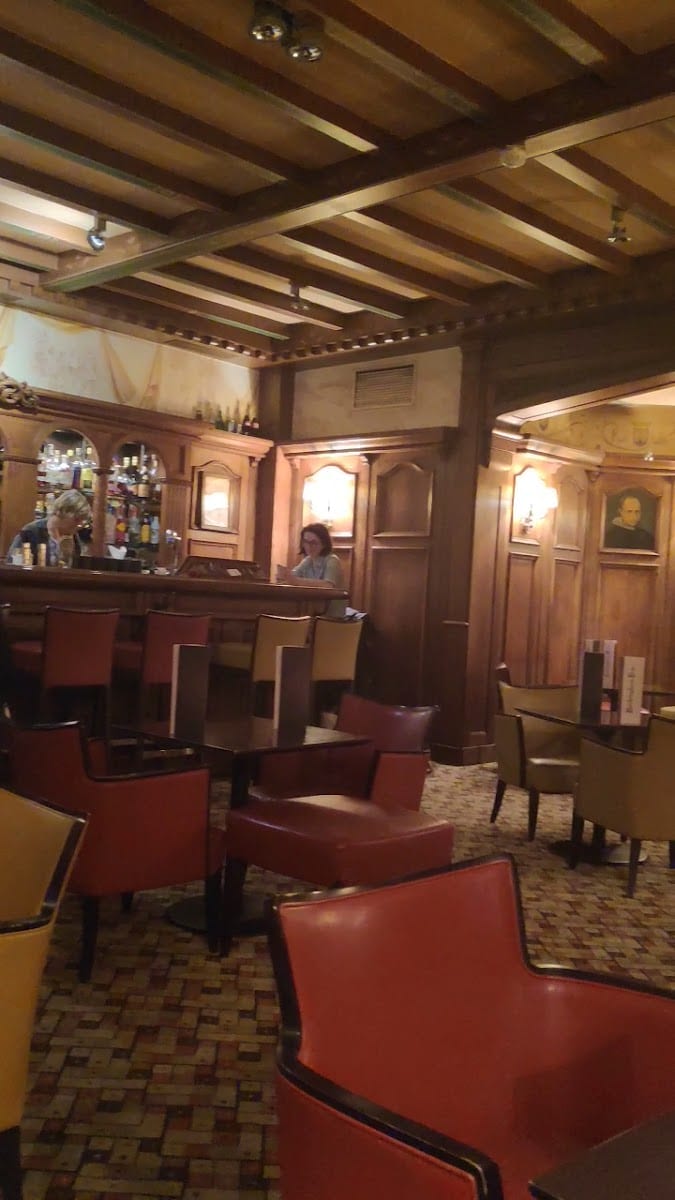 Buckingham Bar, photo 3