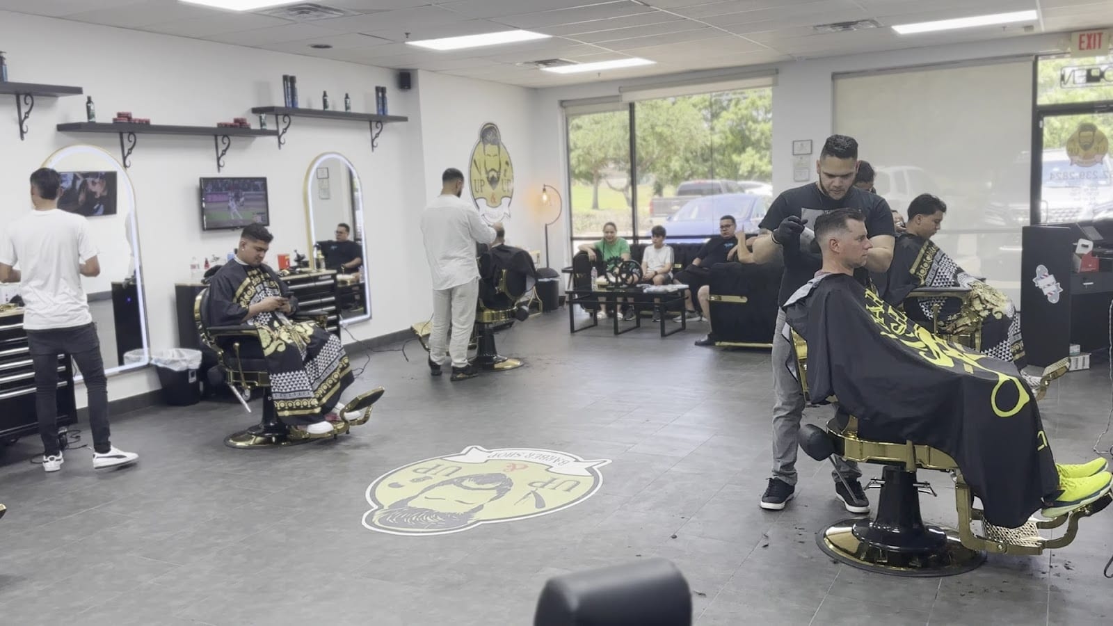 Up and Up Barbershop 2, photo 2