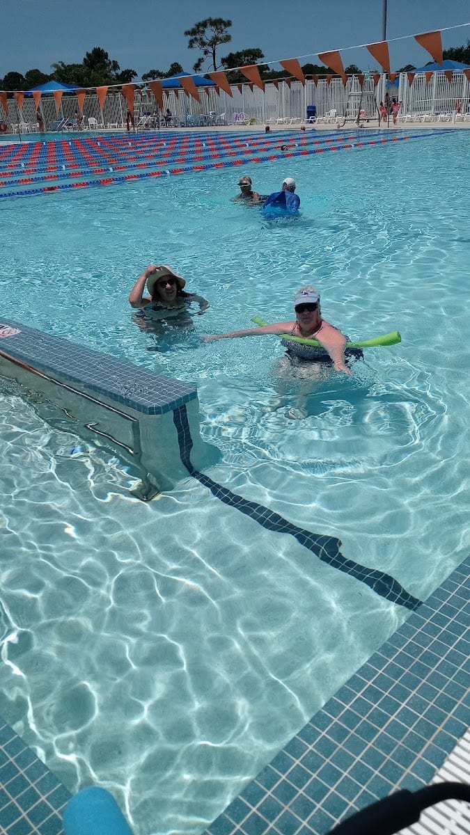 Ann & Chuck Dever Regional Park Pool