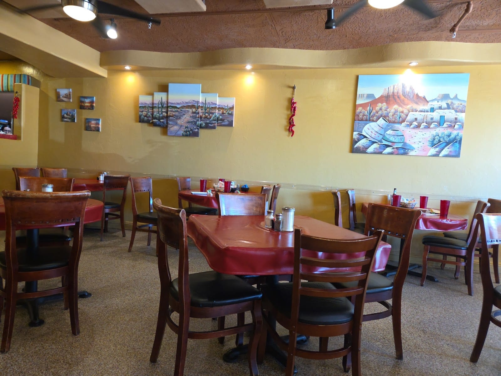 Poco & Mom's Cantina