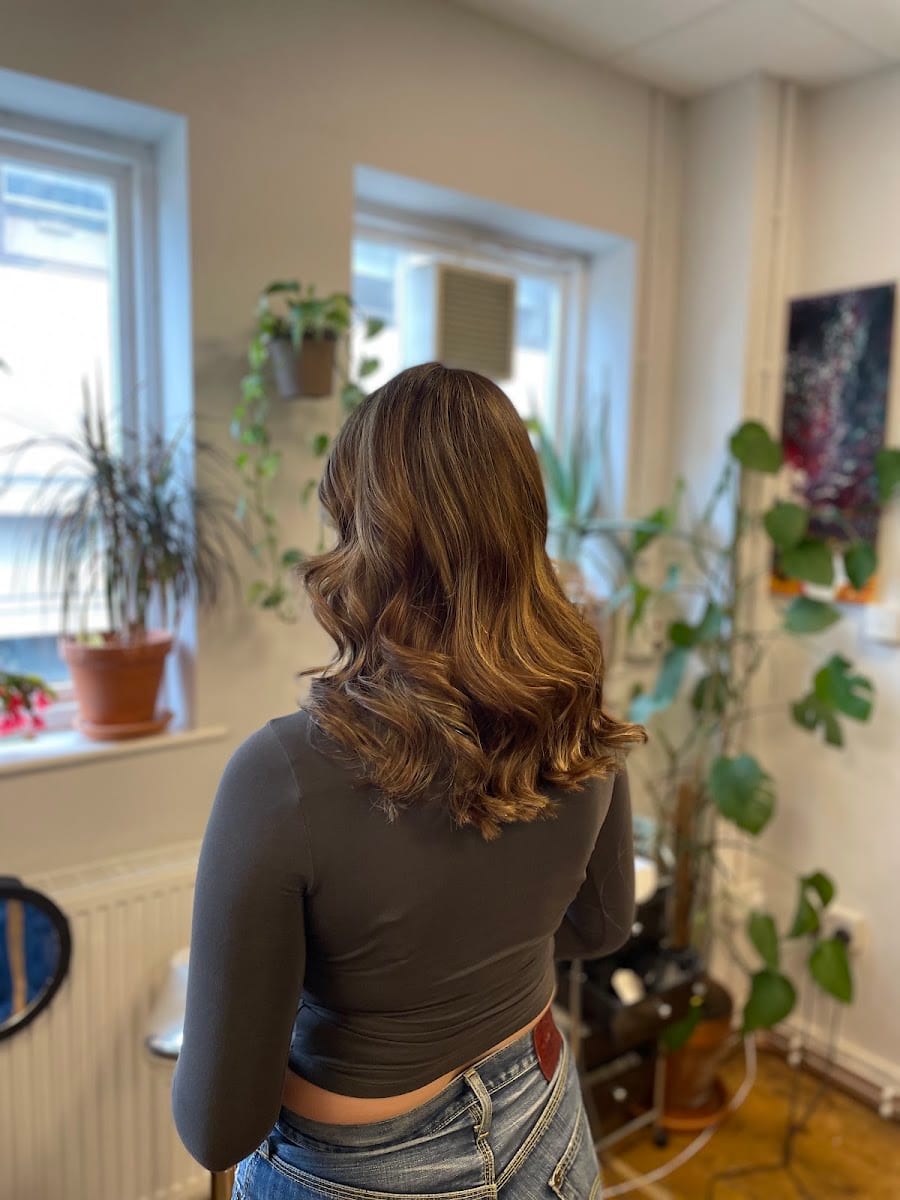 Simi White Hairstylist, photo 2