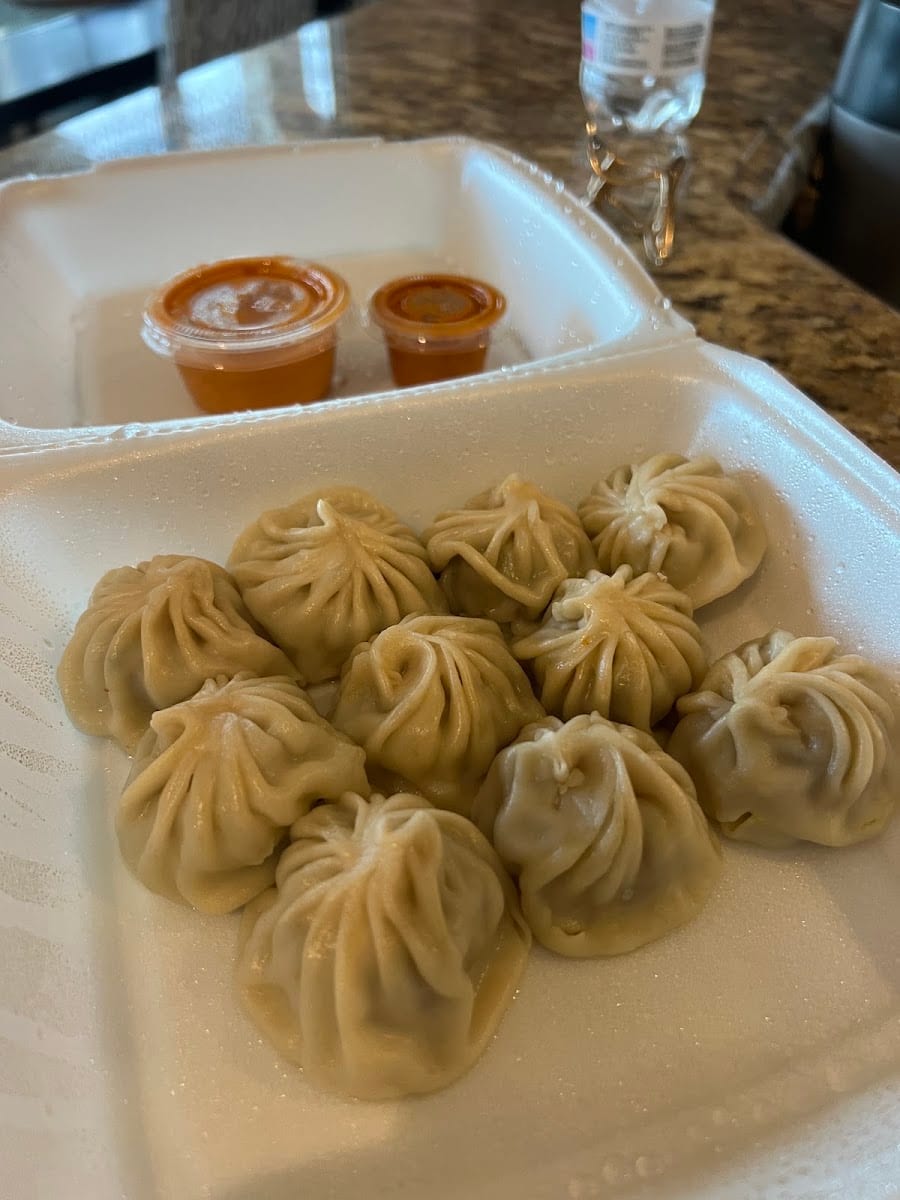 MOMO STREET