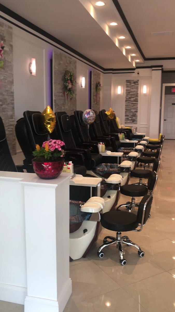 Eureka Nails, photo 3