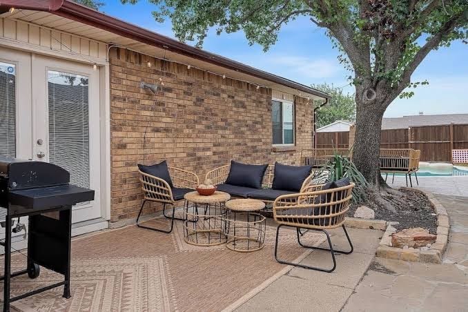 Exclusive Luxury Gated 3600 sqft 3 Bedroom Pet Friendly w Pool Golf Course Views