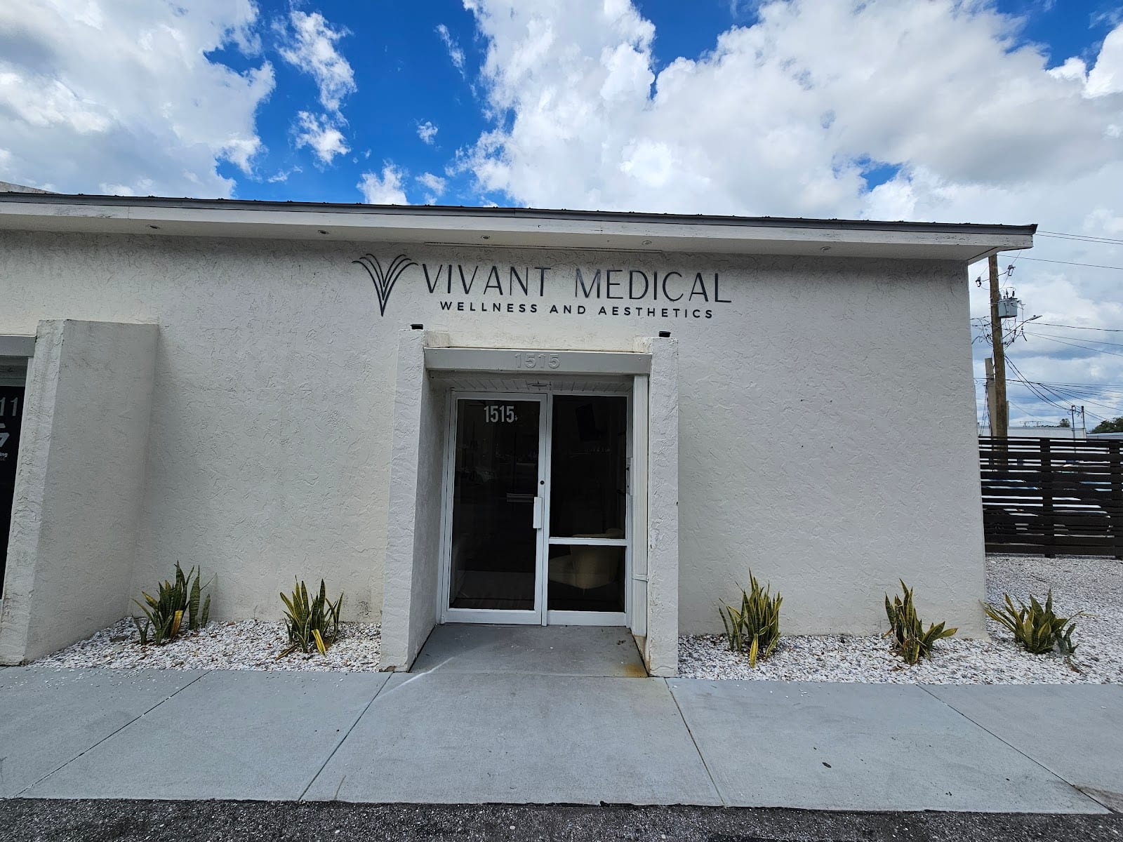 Vivant Medical Spa: Daphnee Moise-Johnson, MD