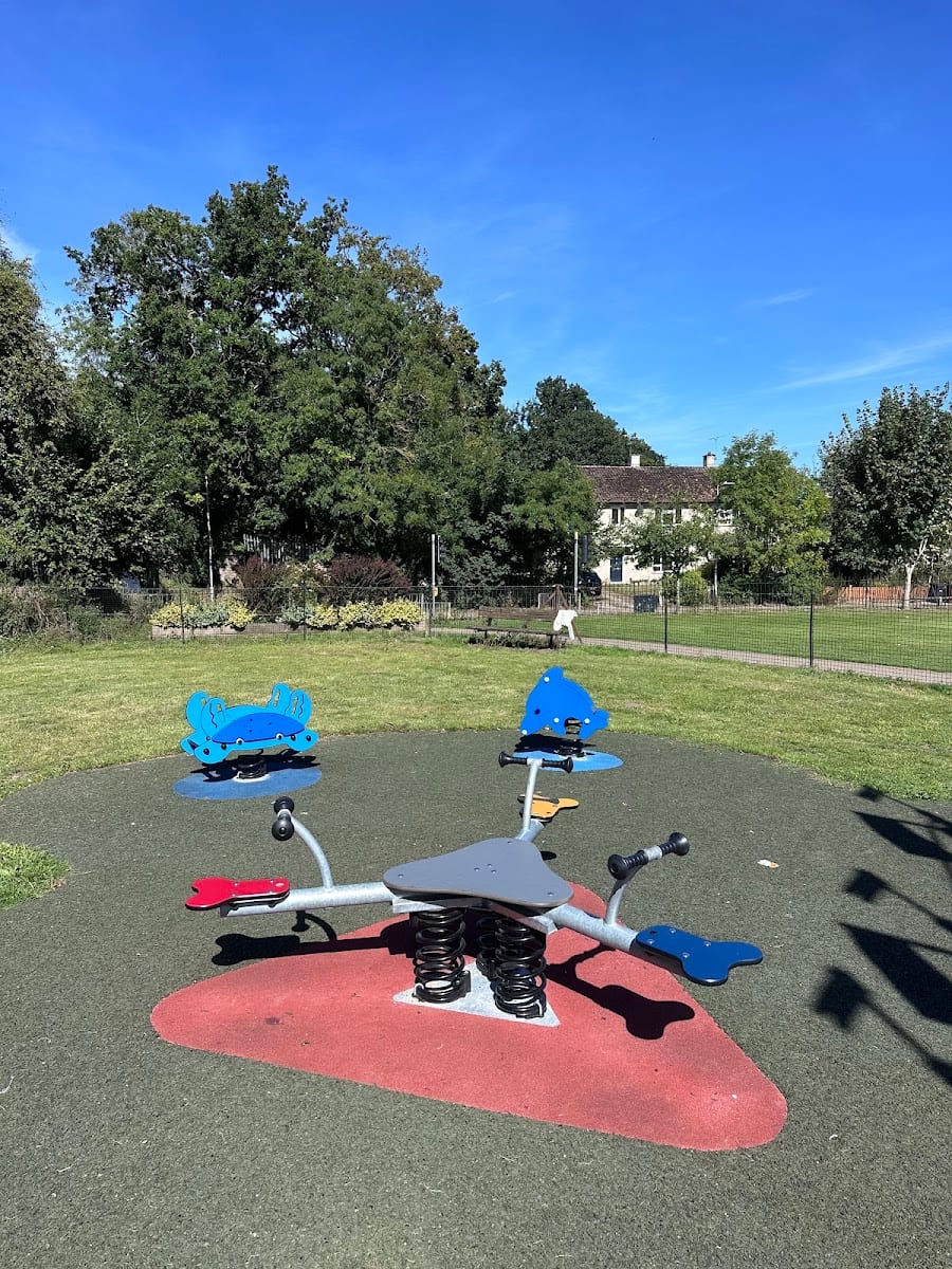 Park Street play area, photo 2