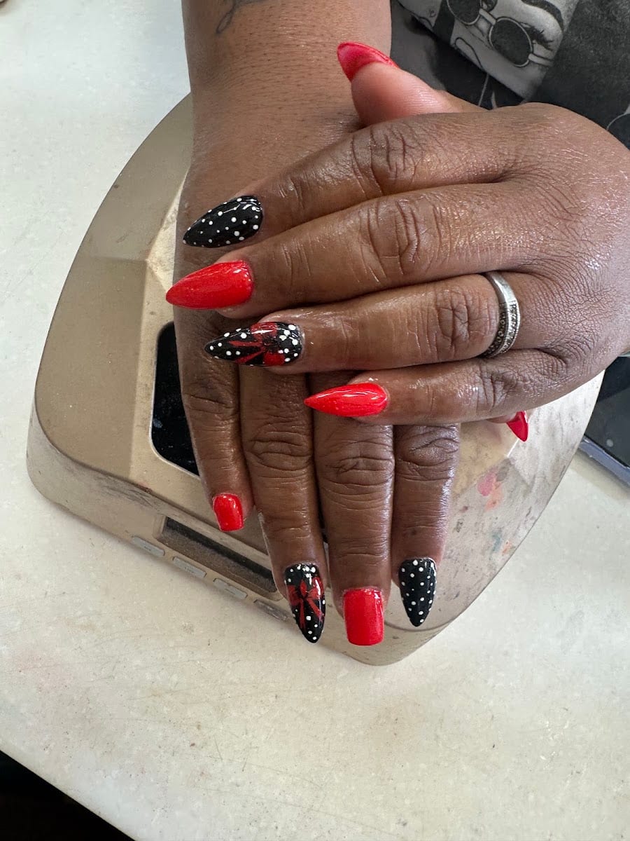 Mary’s Nails, photo 3