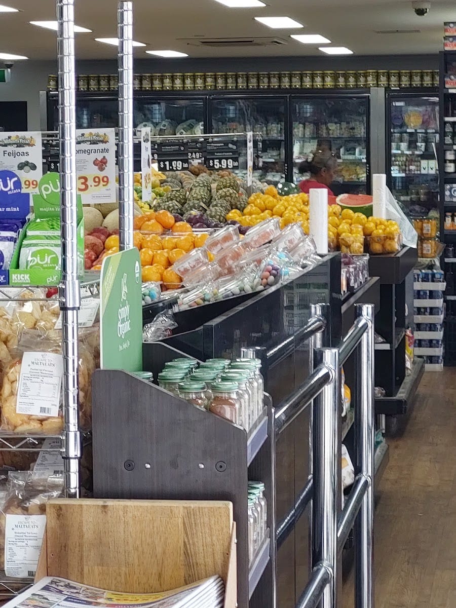 Mifsud's Fresh Fruit Barn