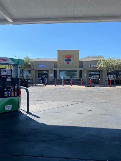Sinclair Gas Station
