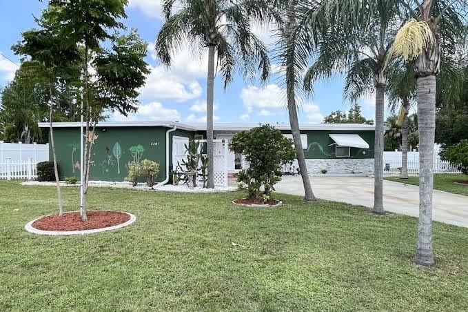 Landing | Stunning Studio, Gym, Courtyard, photo 4