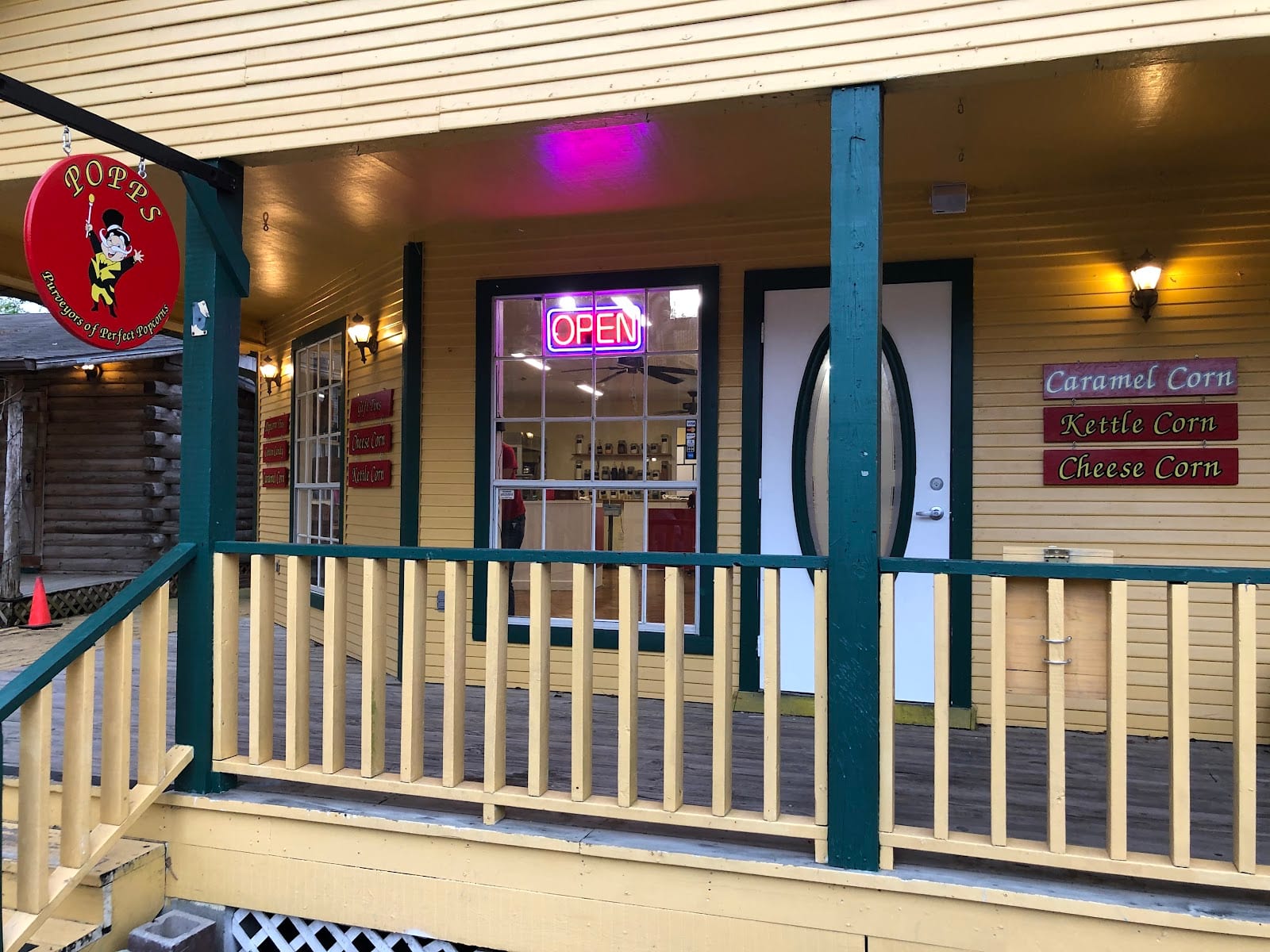 Popps Parlor - Old Town Spring