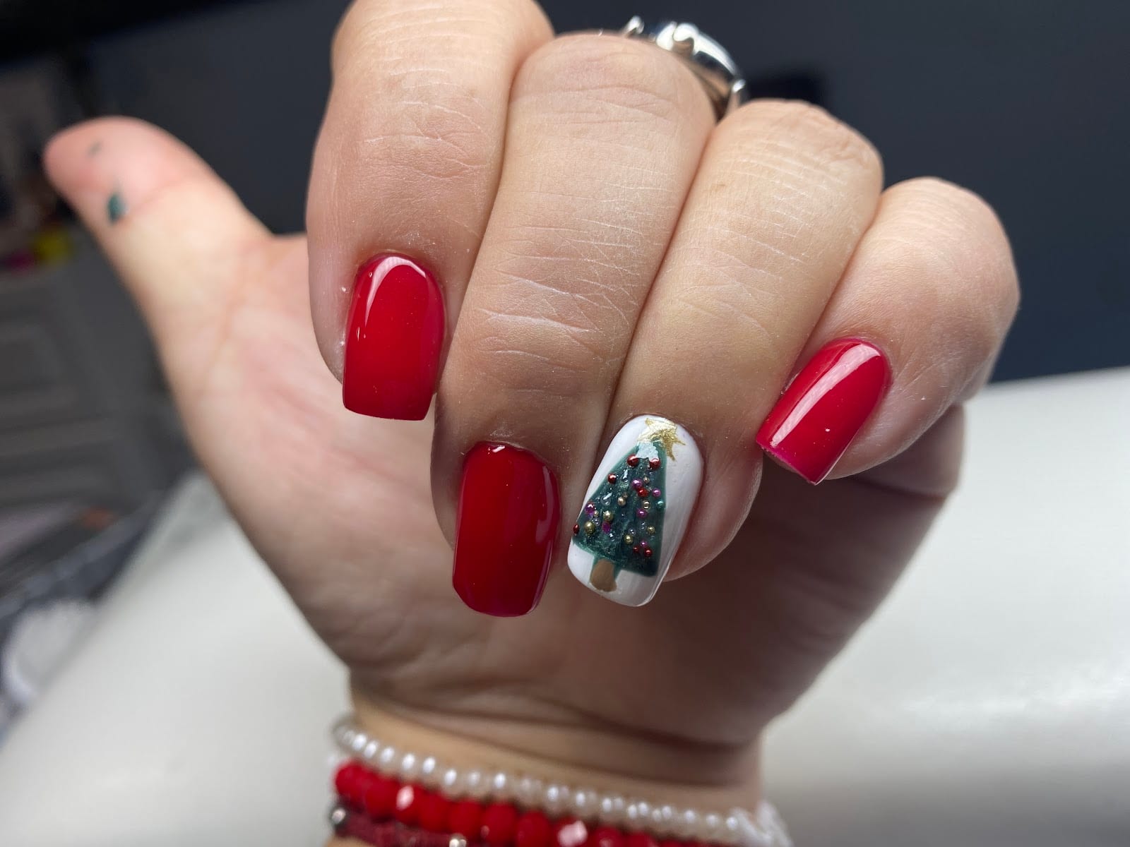 Emuna Nails SRQ