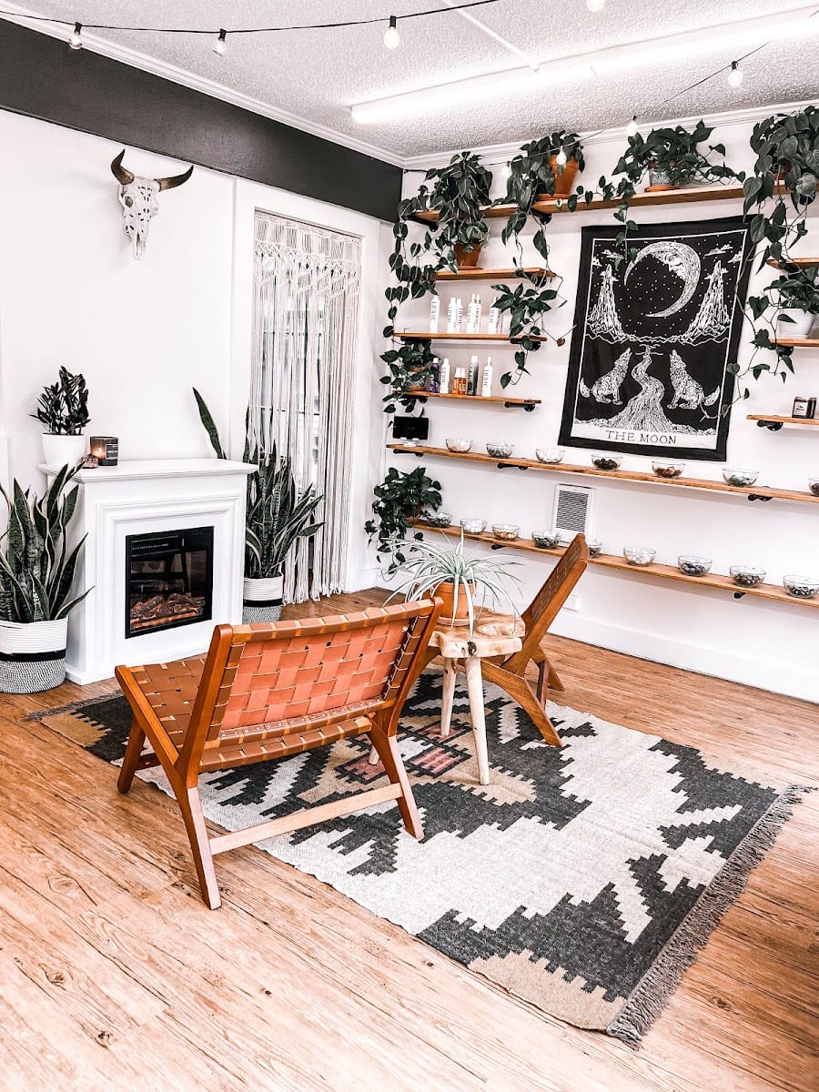 The Alchemist Salon, photo 4