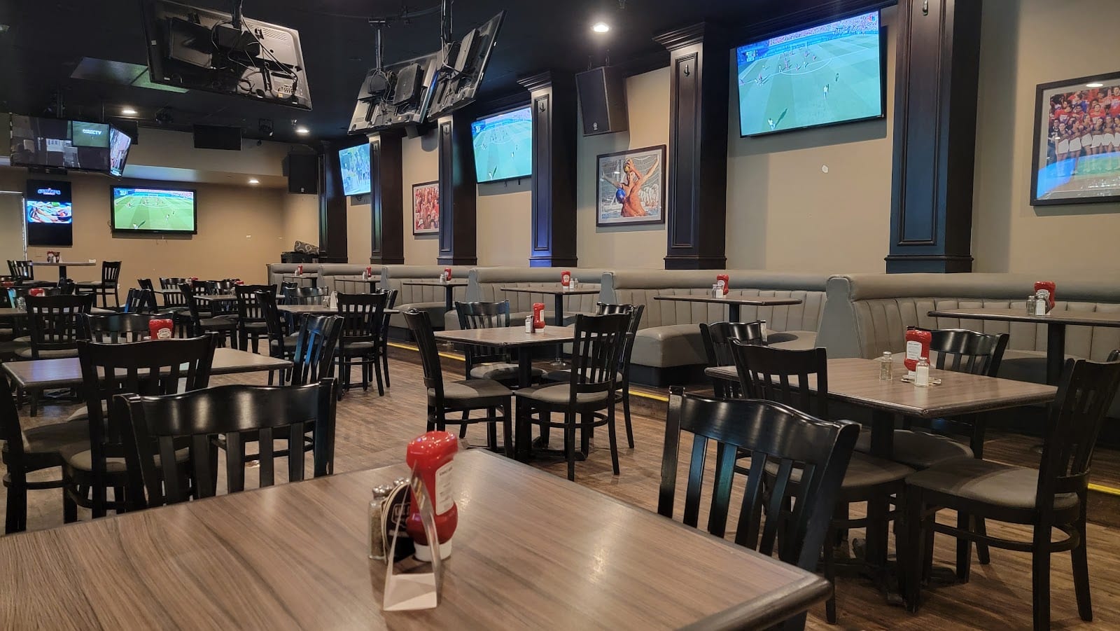 Griffins Sports Bar & Grill