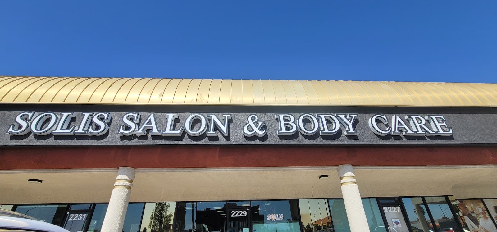 Solis Salon