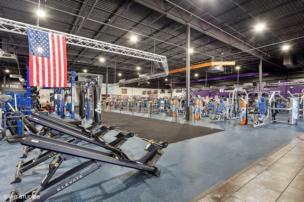 Crunch Fitness - Sarasota Bee Ridge
