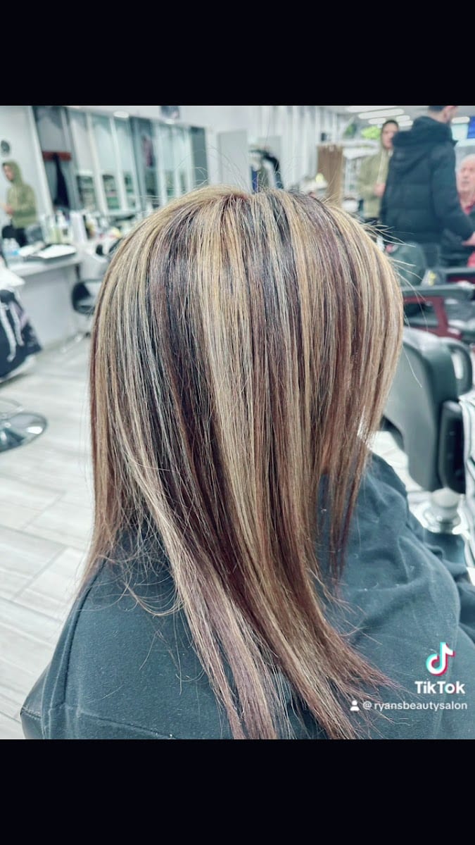 Ryan's Beauty Salon, photo 3