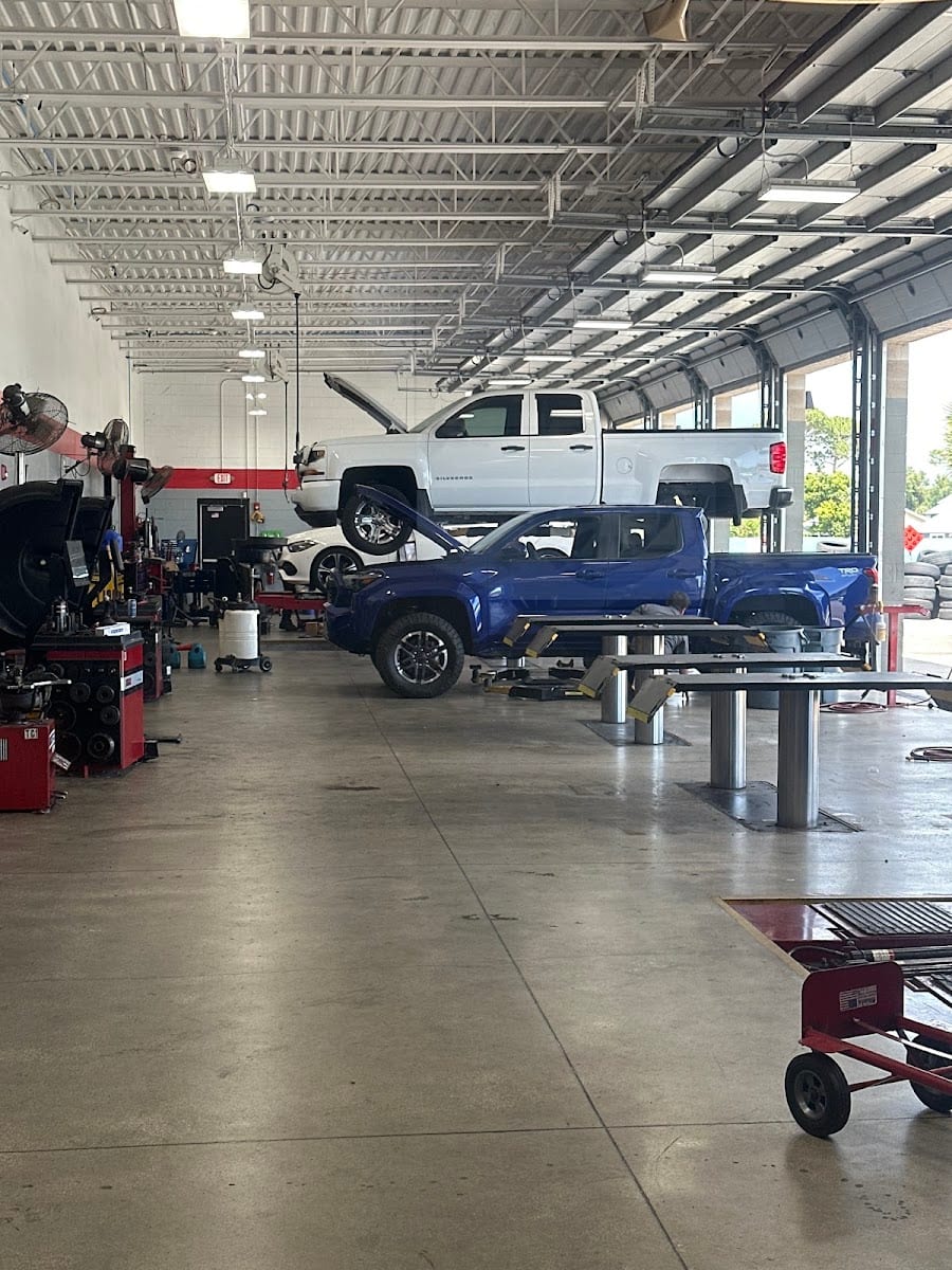 Tire Kingdom, photo 2
