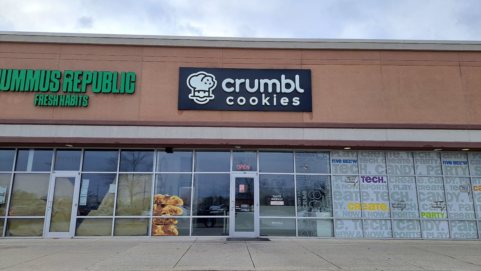 Crumbl Cookies, photo 2