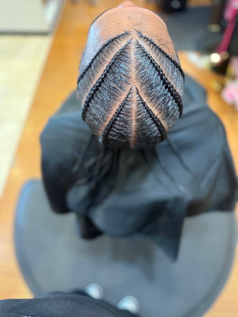 Edge and Essence Hair Studio, photo 2