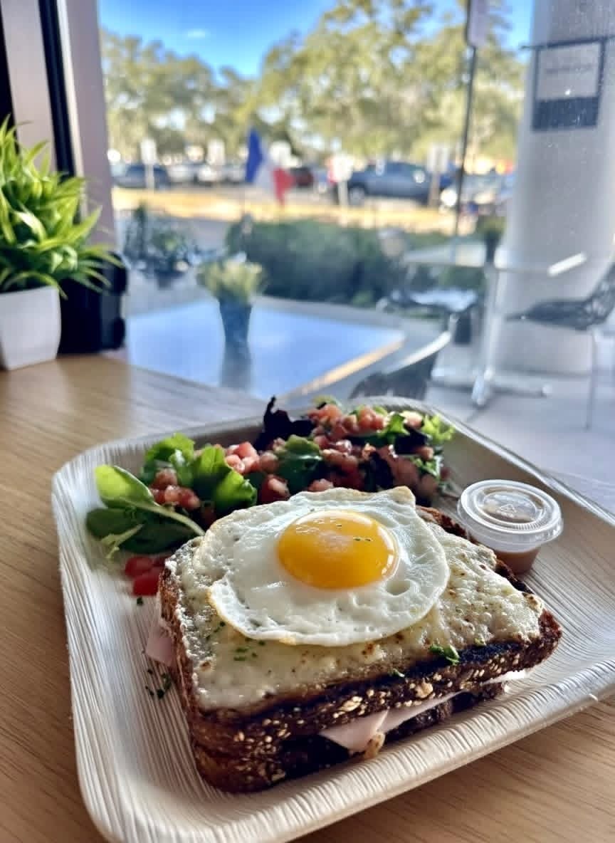 So French Café