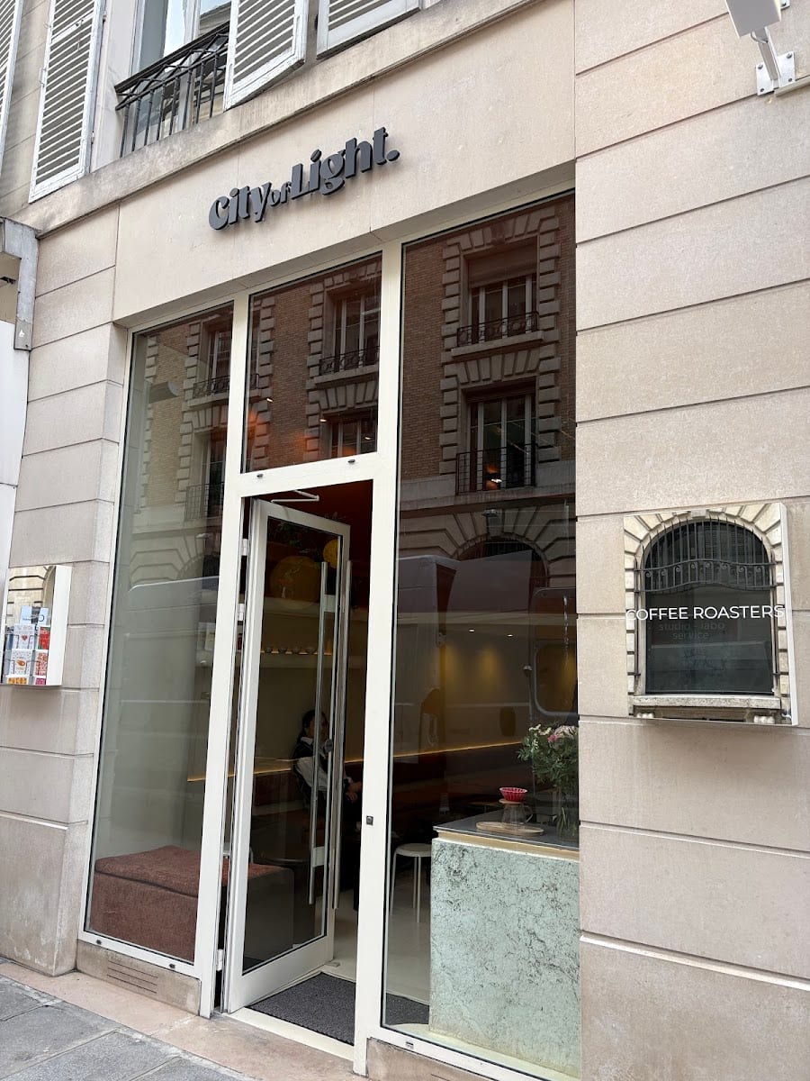 CITY OF LIGHT COFFEE - PARIS 8, photo 2