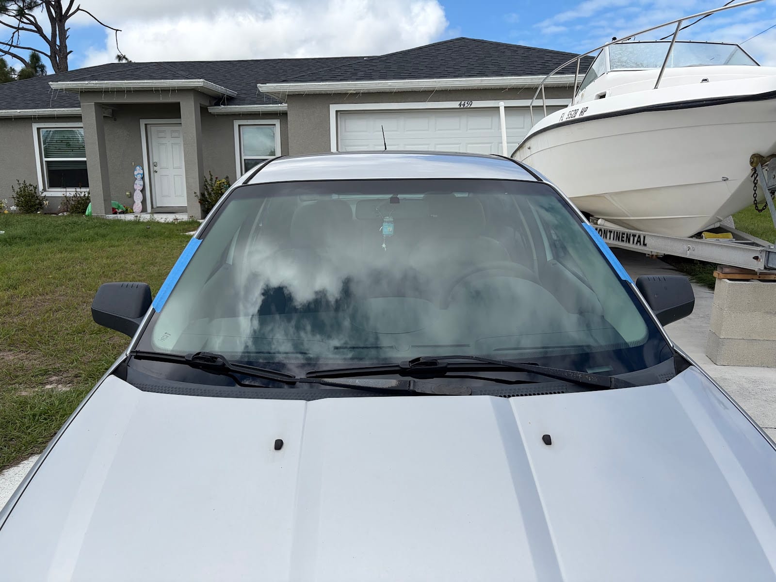 Starzz Auto Glass LLC