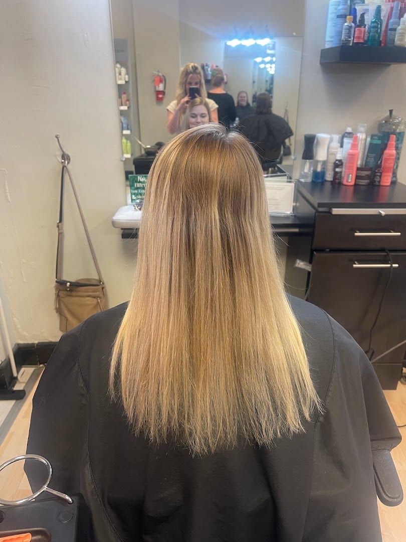 LynnIvan Salon, photo 4