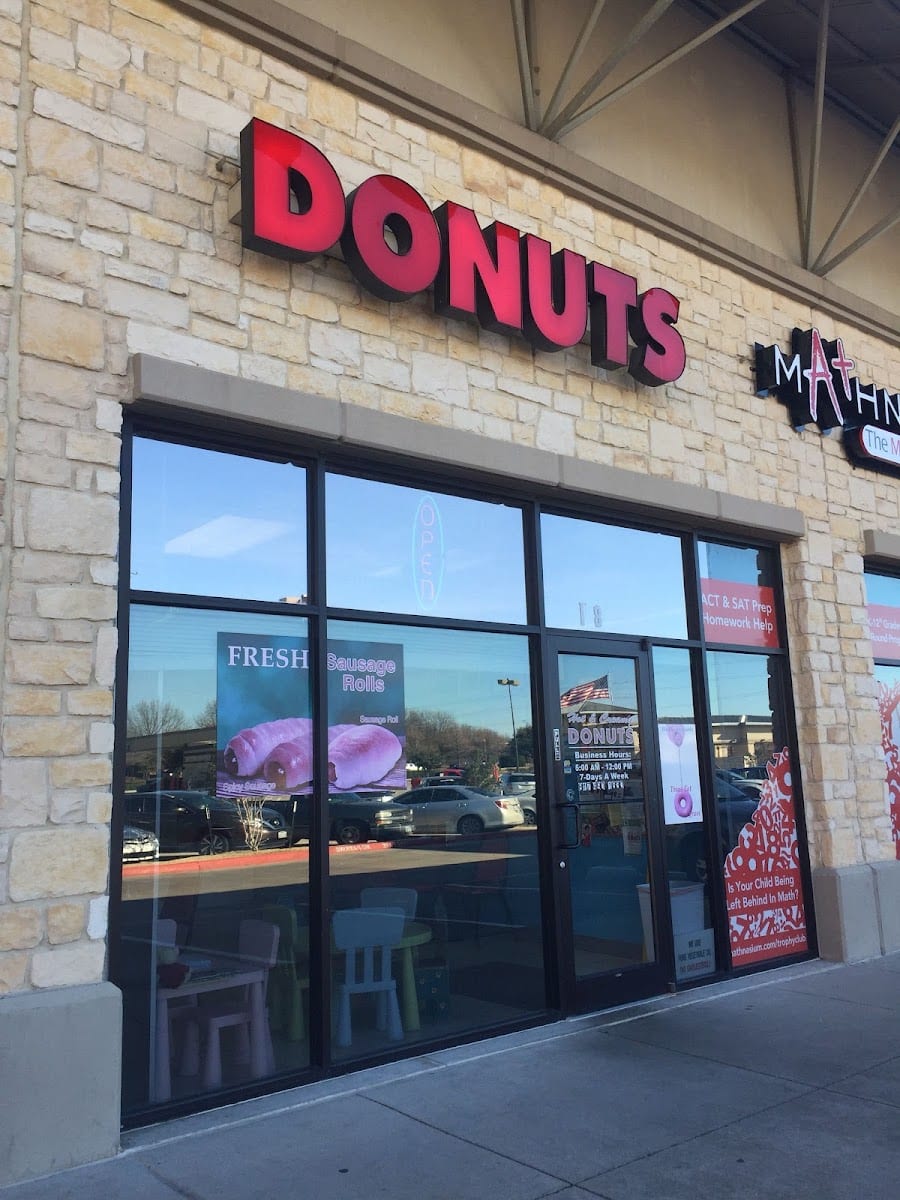 Hot & Creamy Donuts, photo 2