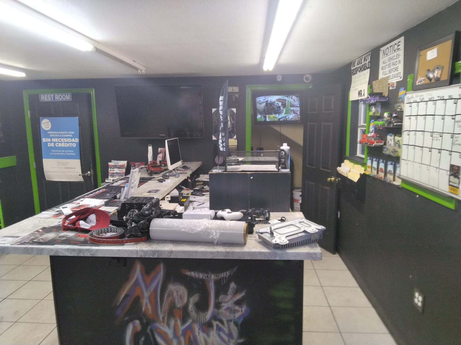 Southeast Customs, photo 3
