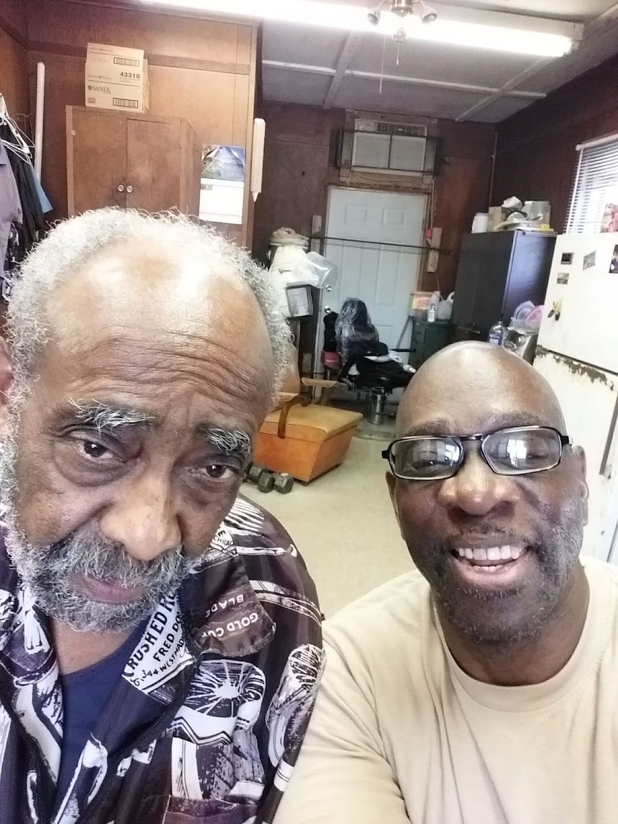 Hank's Hair Design Shop, photo 2