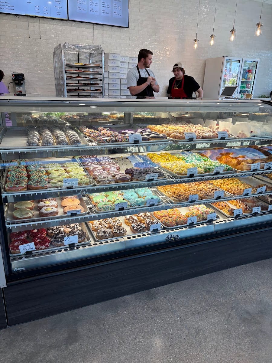 Dee's Donuts and Pastry, photo 2
