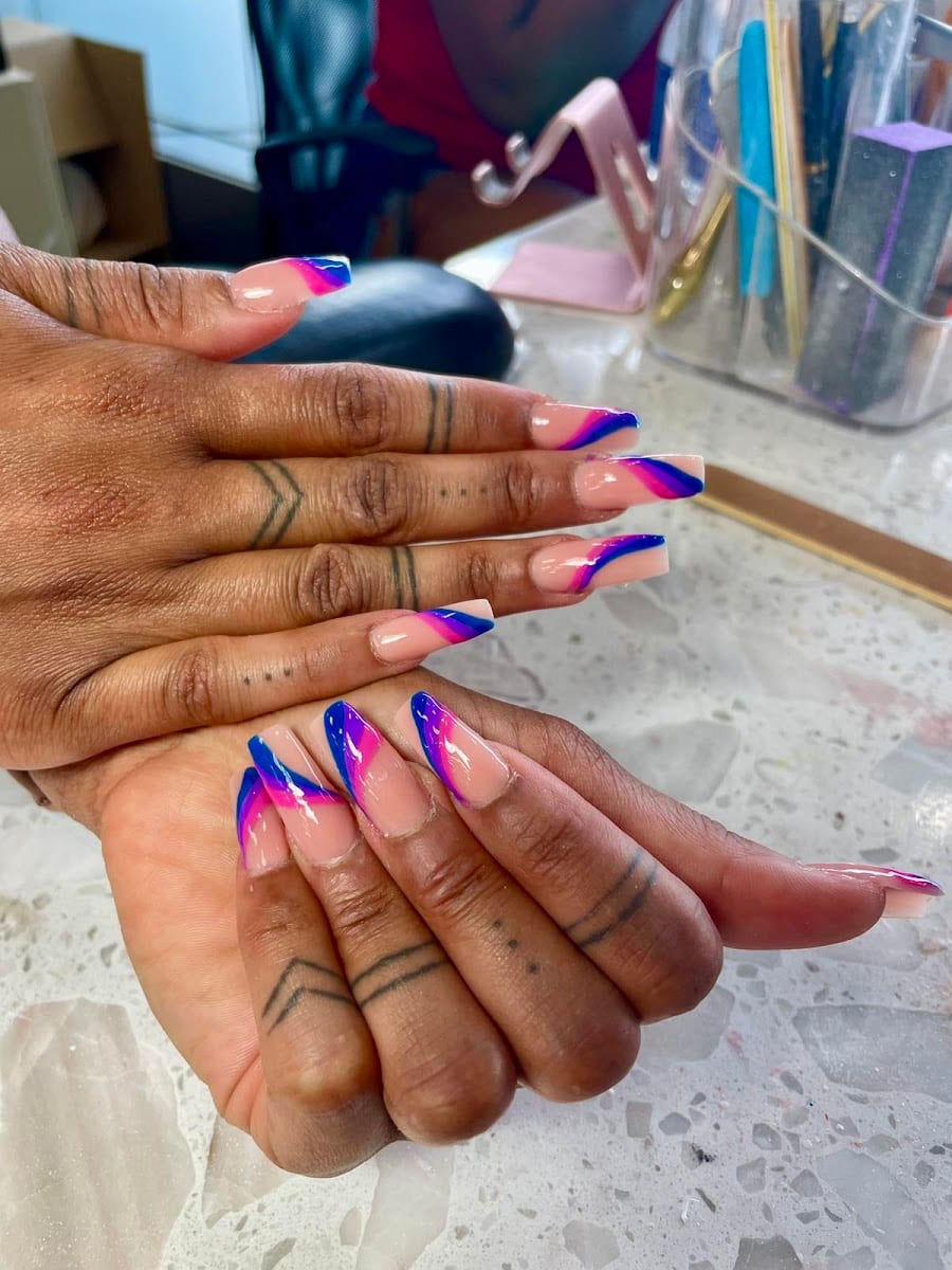 Lawrence Nails, photo 3