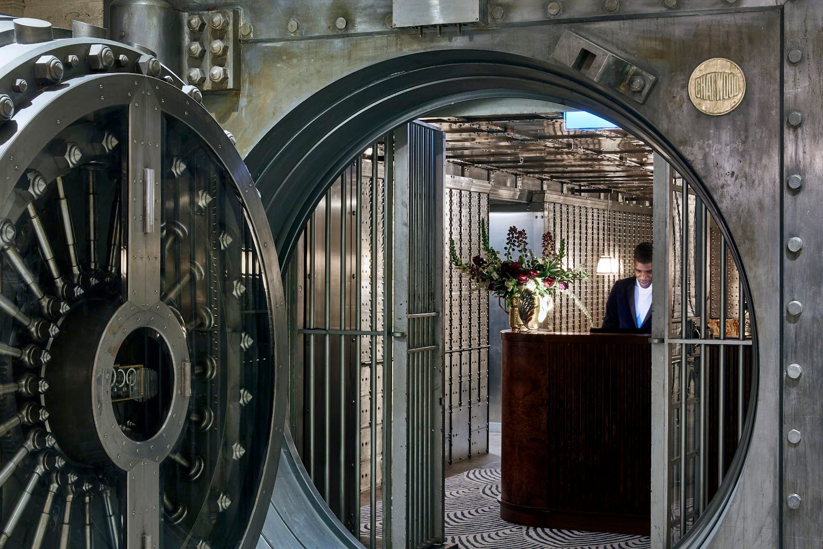 The Vault Bar & Lounge, photo 3