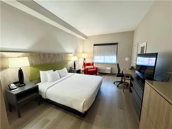 Country Inn & Suites by Radisson, Port Charlotte, FL