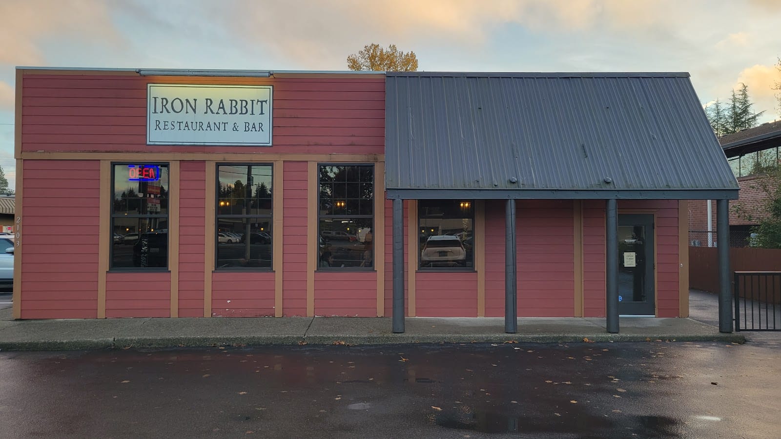 Iron Rabbit Restaurant & Bar, photo 2