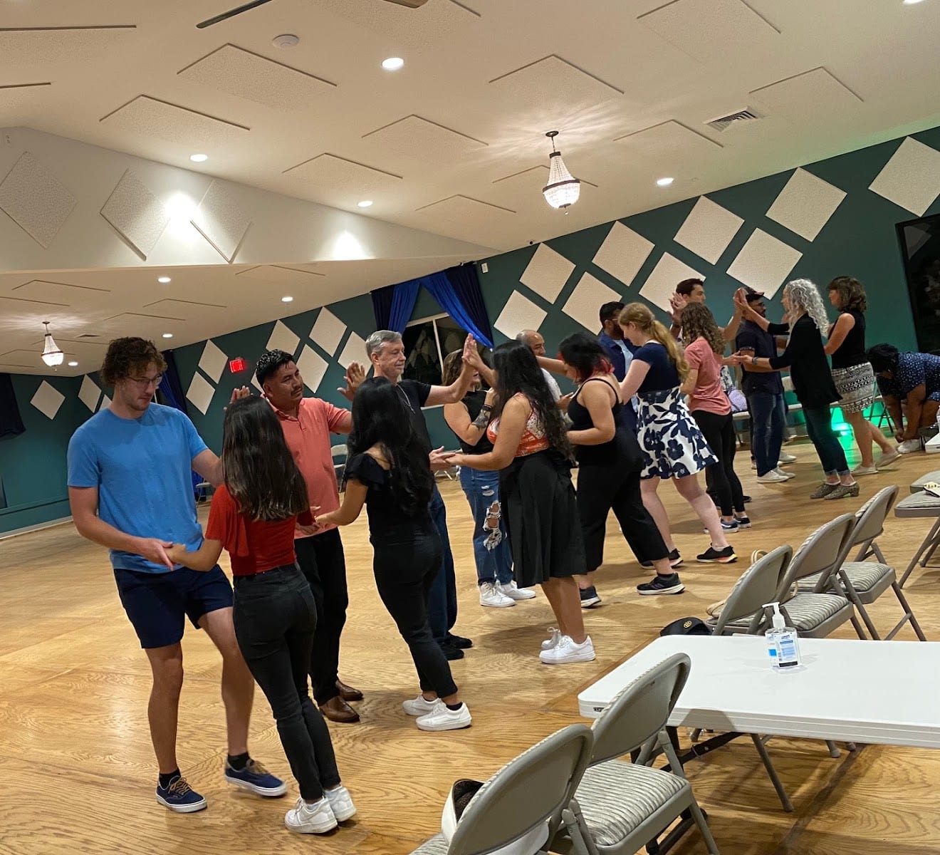 Baila Huntsville - Salsa & Bachata Dance Classes