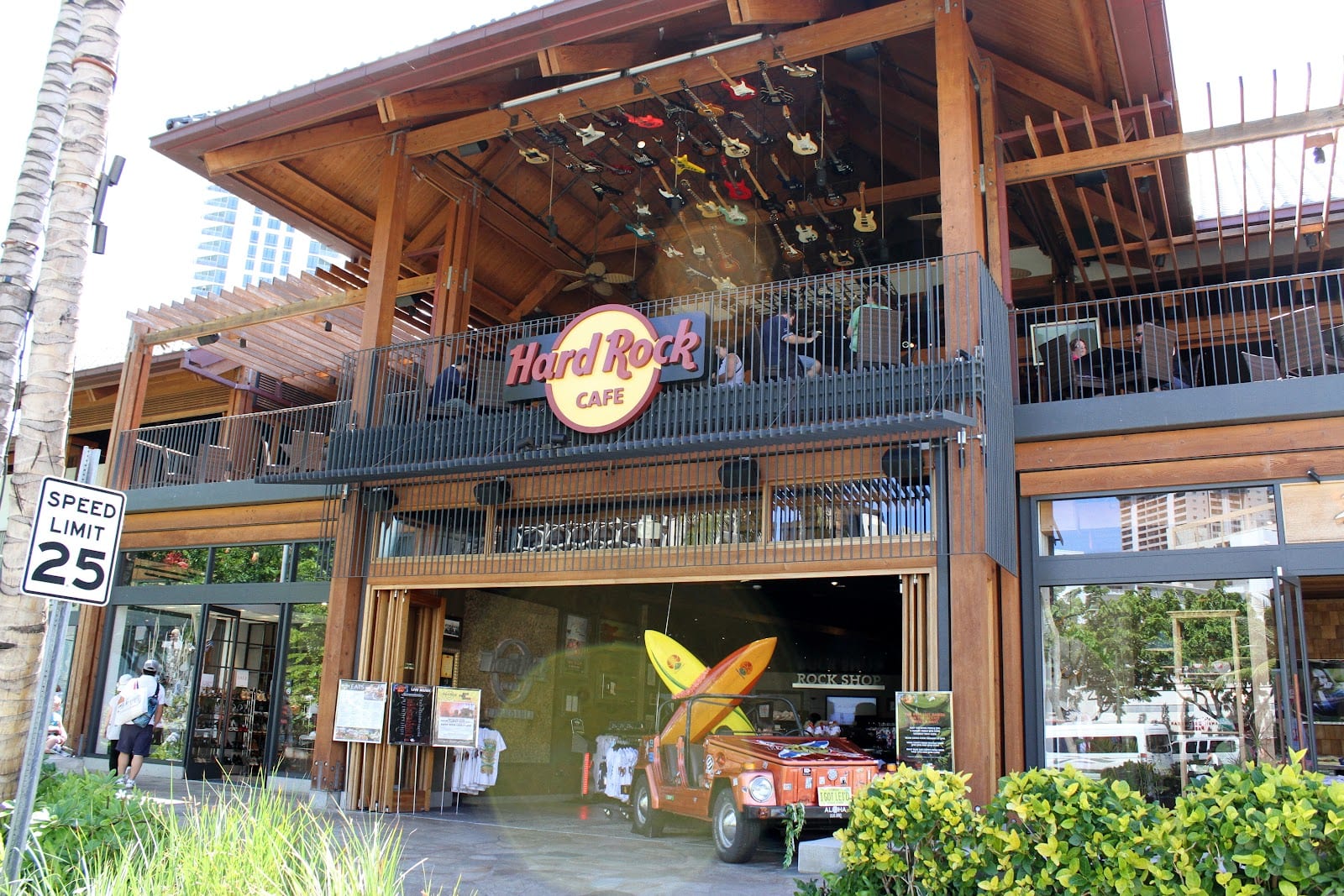 Hard Rock Cafe Honolulu
