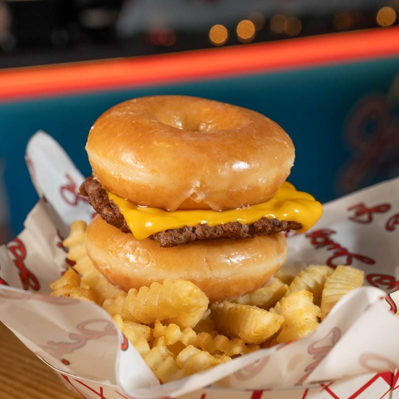 Juicys Famous Fair Food - Armature, photo 3