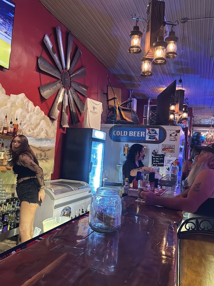 The Windmill Saloon, photo 2