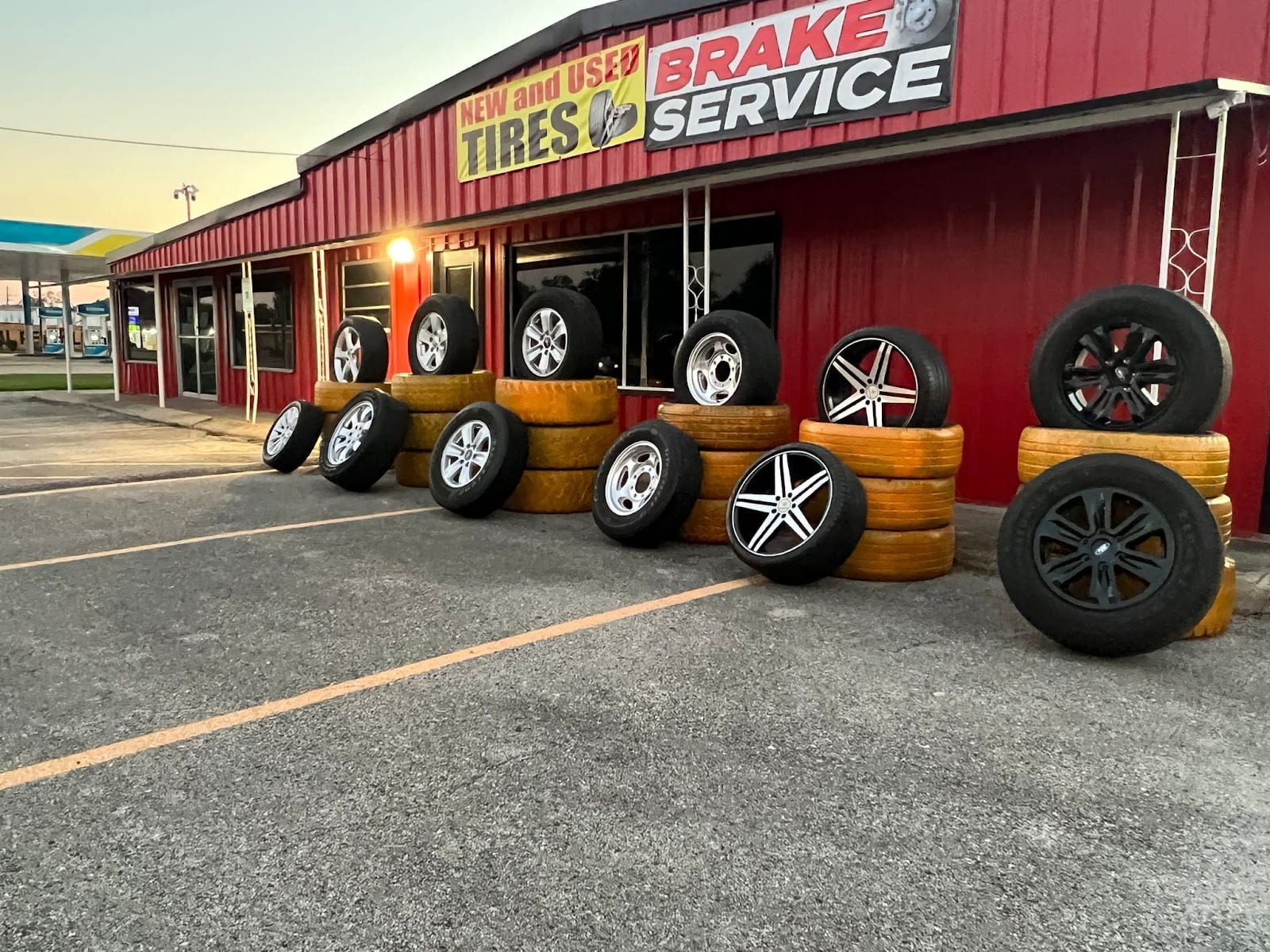 Sanchez Tire shop #1, photo 2